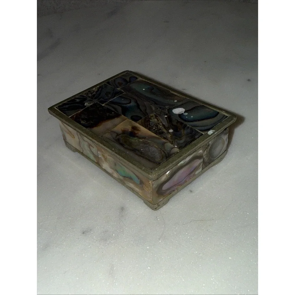 Alpaca & Abalone Lidded Trinket Box‎ Stamped 2.5x1.75